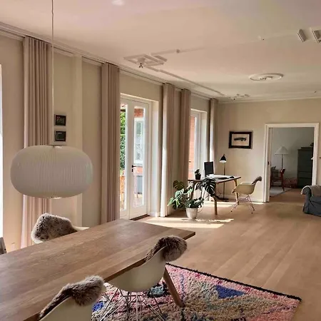 Villa Big House Close To Copenhagen Charlottenlund
